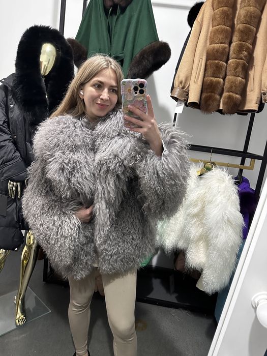 Трендова шубка з натуральної лами , шуба лама