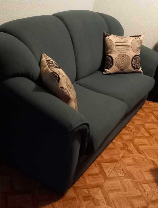 Conjunto de 2 poltronas e 1 sofá cama em ótimo estado!!!