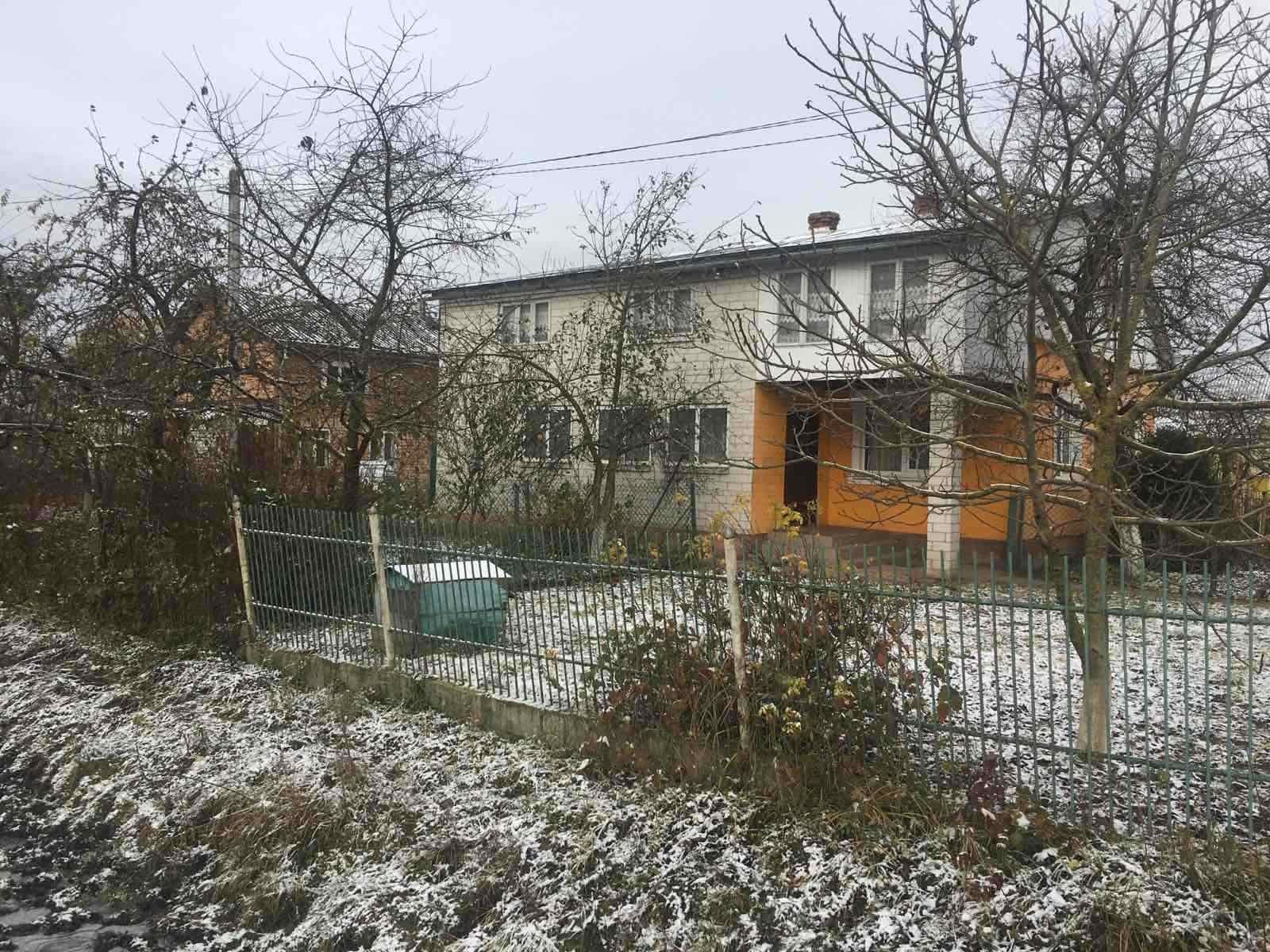 Продається будинок біля Львова
