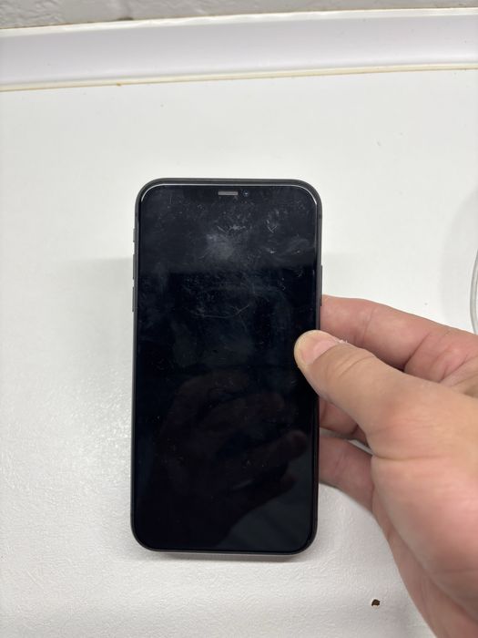 Продам Iphone 11