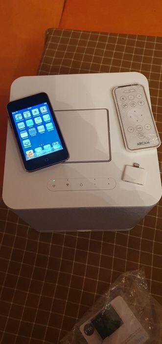 Arcam rCube портативна колонка