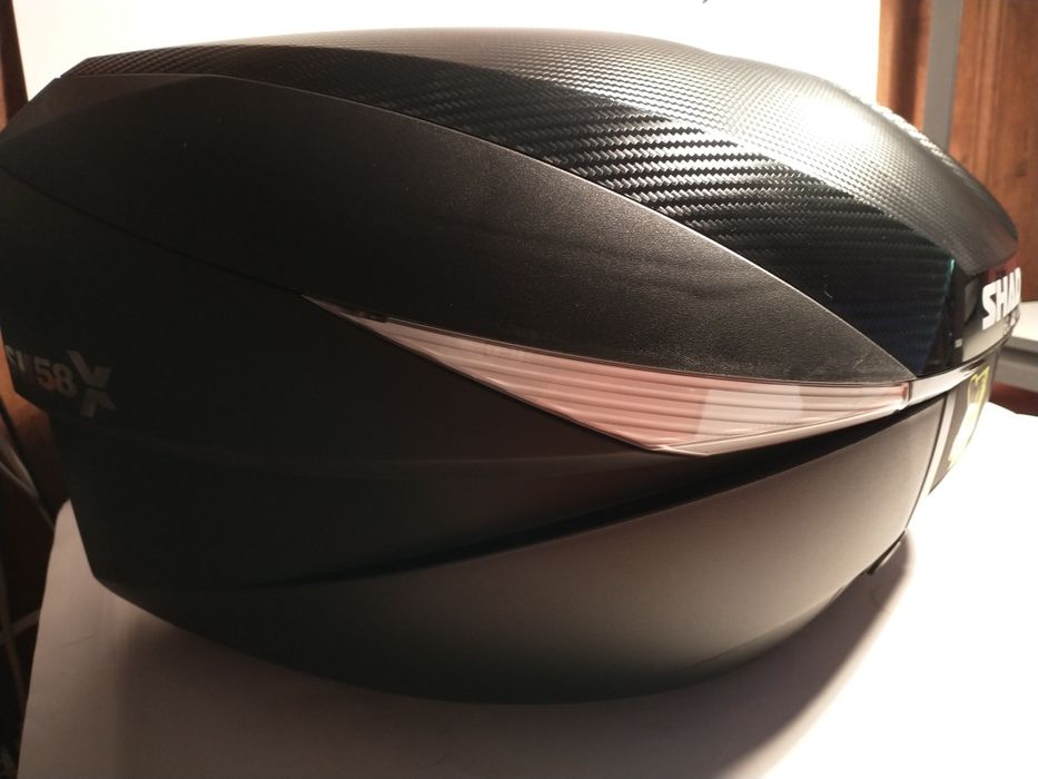 Kufer SHAD SH58X Carbon z płytą, na dwa kaski, regulowana pojemność FV