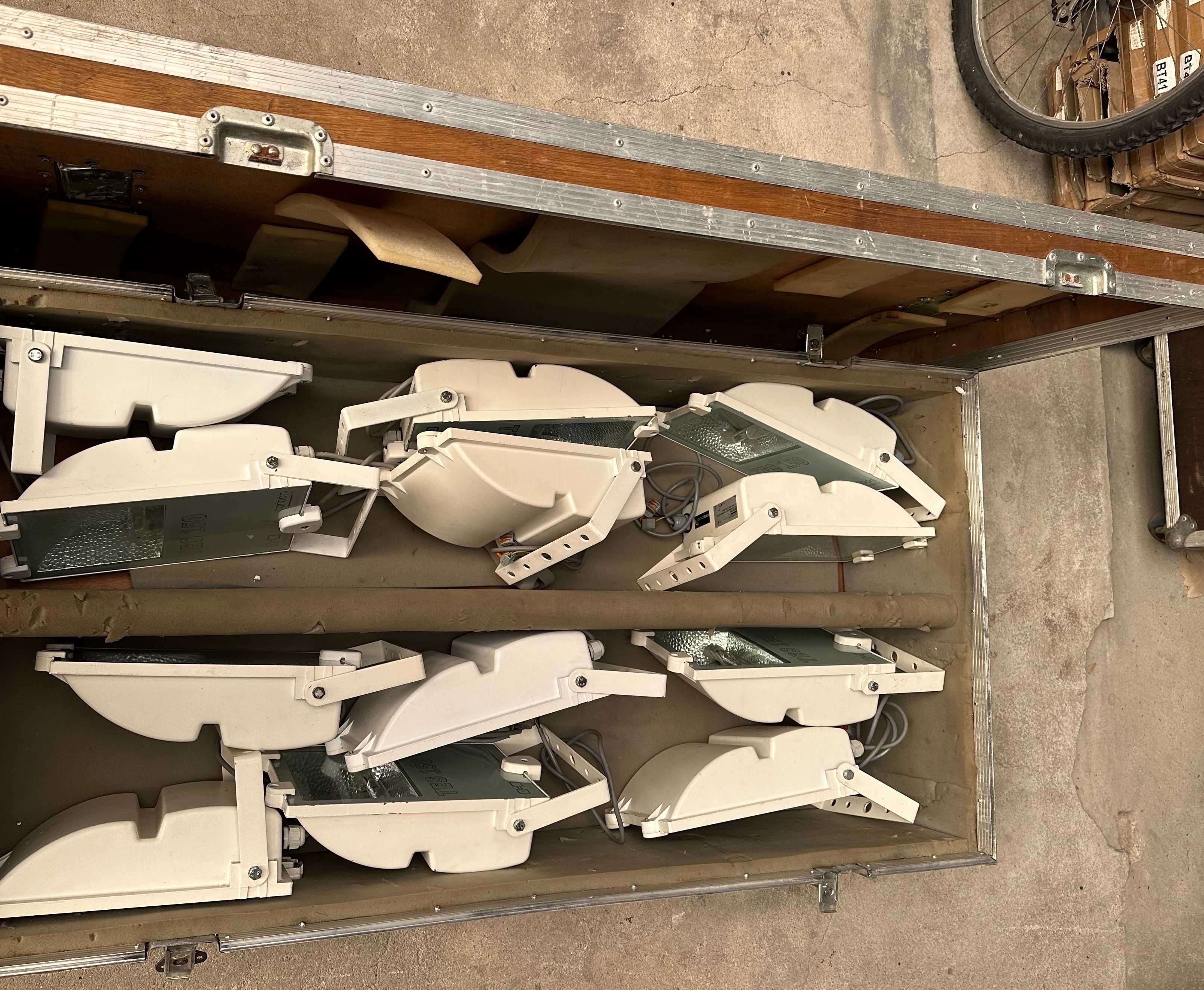 Projetor idodetos metálicos 150w branco (12 un)