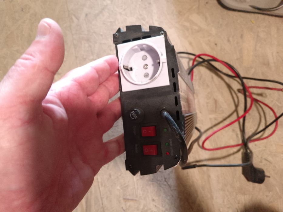 Преобразователь напряжения (инвертор) Luxeon 1000MС