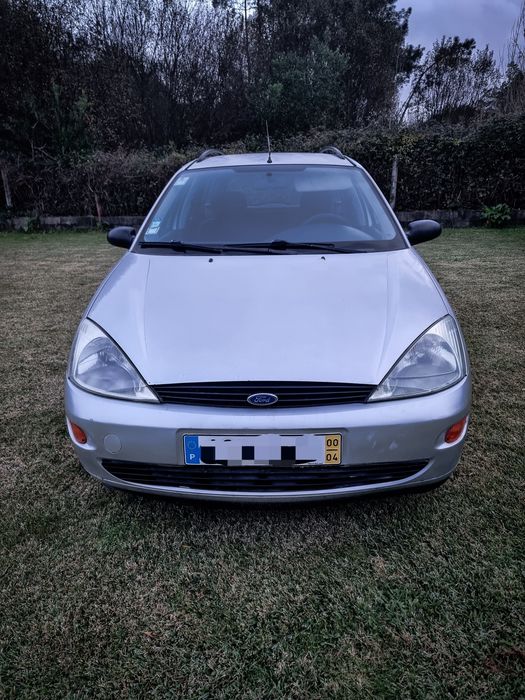 Ford Focus sw 1.4 ano 2000