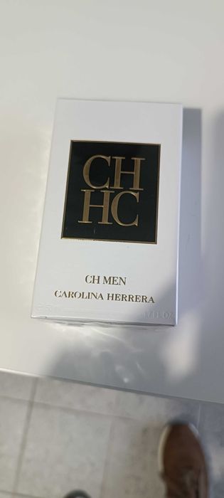Vendo perfume CH homem