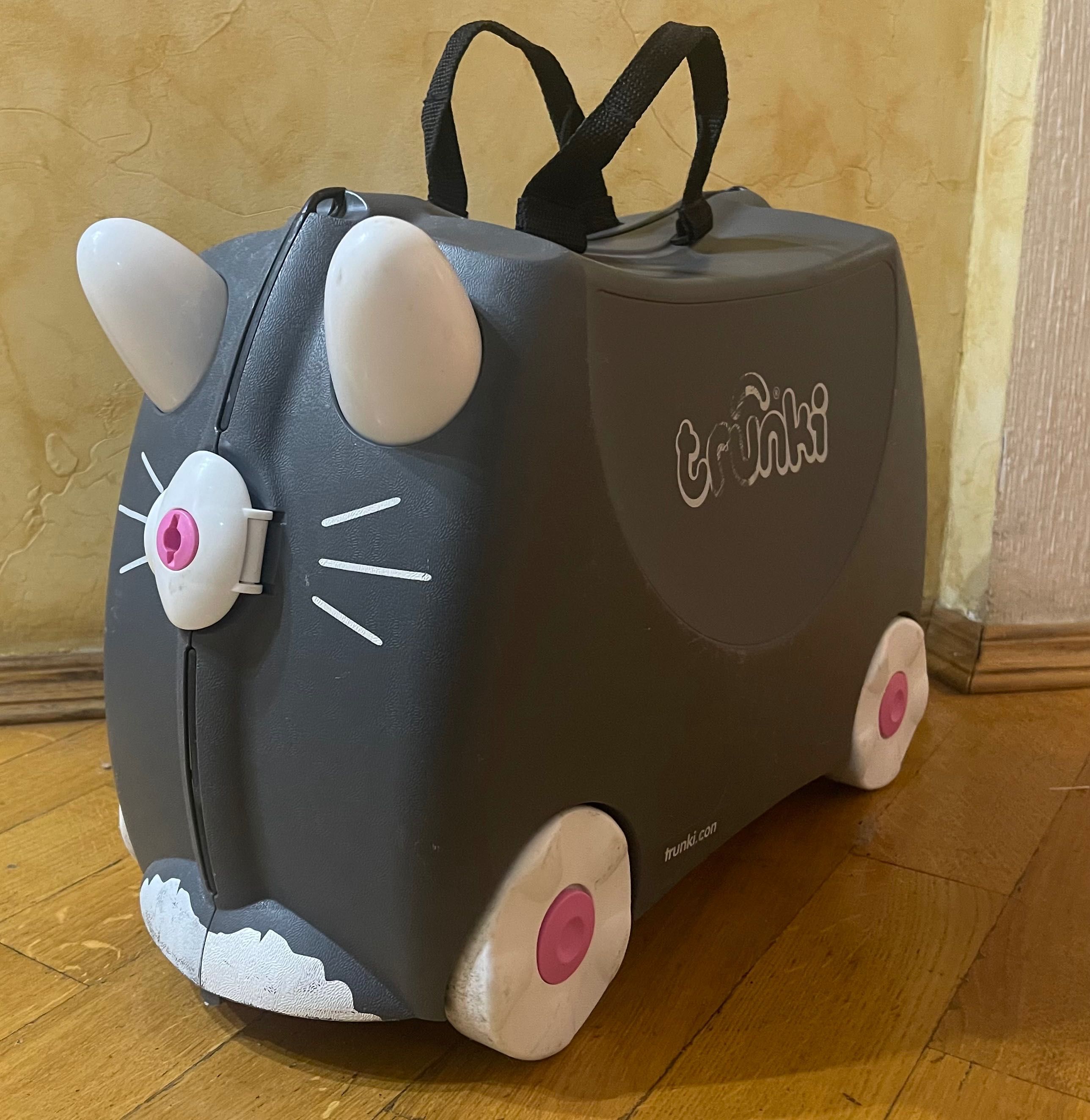 Дитячий чемодан 18 л Trunki BENNY, черный