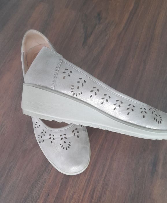 Sapato de senhora  beige