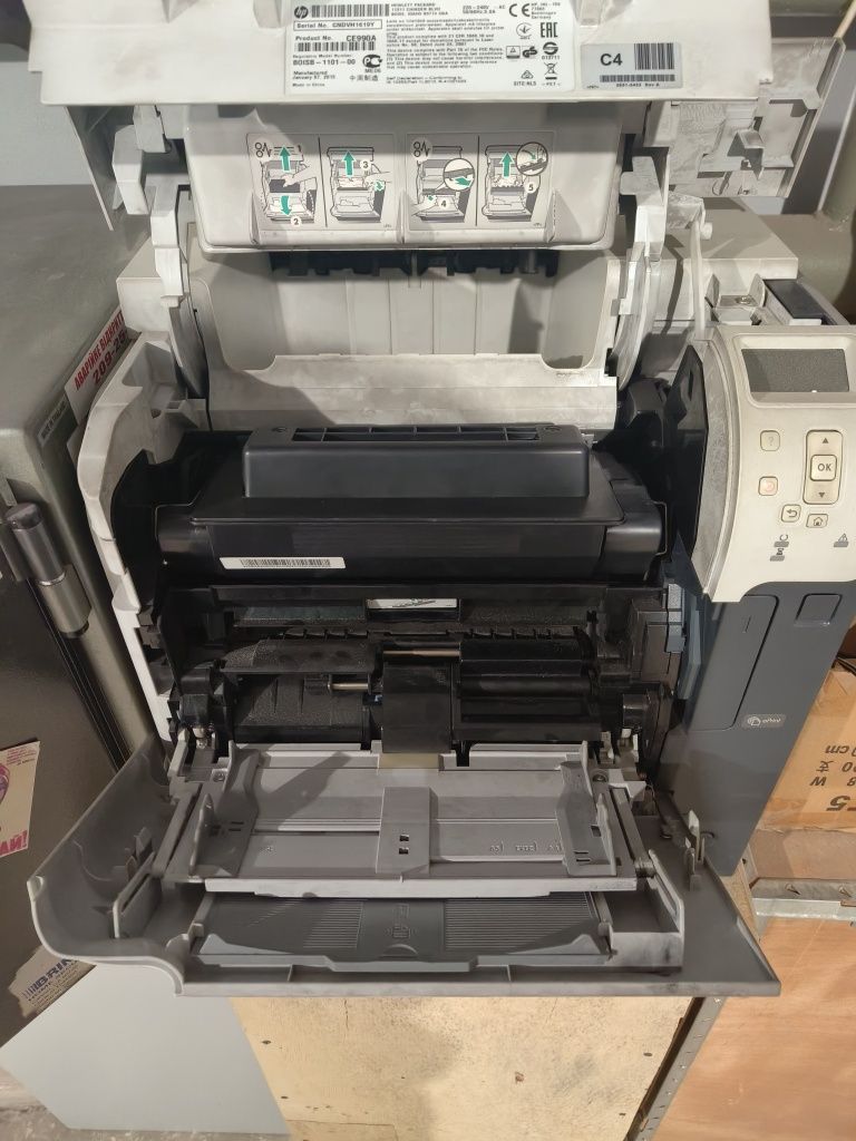 Принтер LaserJet 600 M601