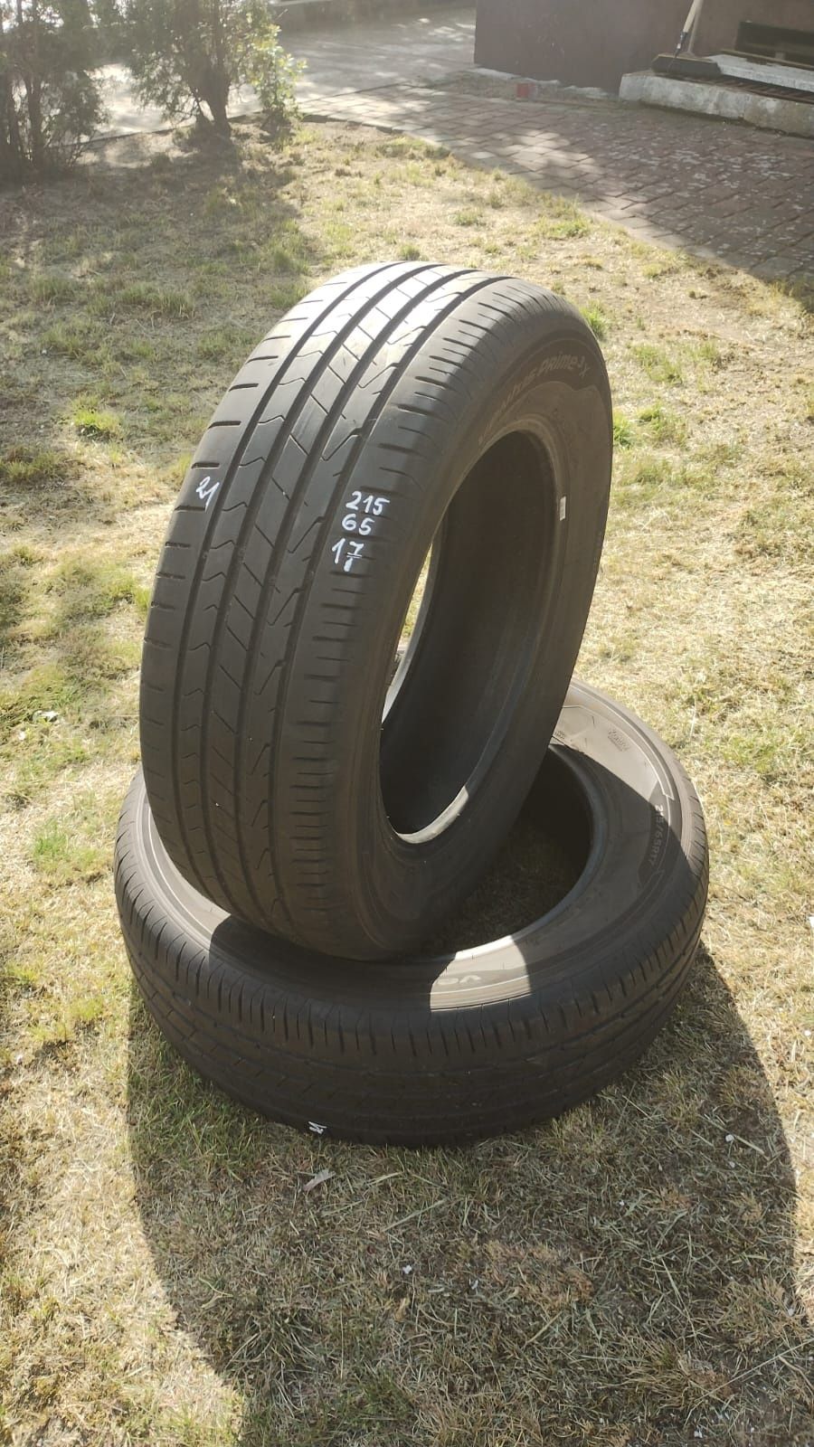 Opony letnie Hankook 215/65/17 99V 2021r około 5.6mm bierznik