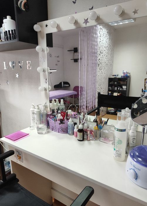 Оренда кушетки для майстра, LashMaker, ТЦ Вена/Голлівуд