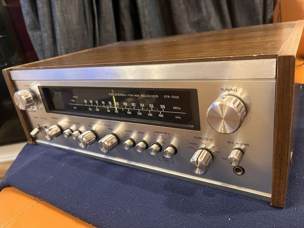 Receiver Sony STR-7025 vintage