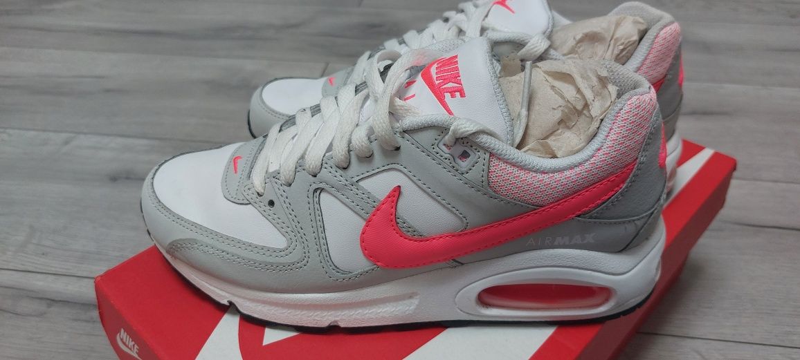 Nike Air Max Command