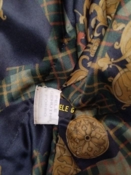 Blusão em pele genuína