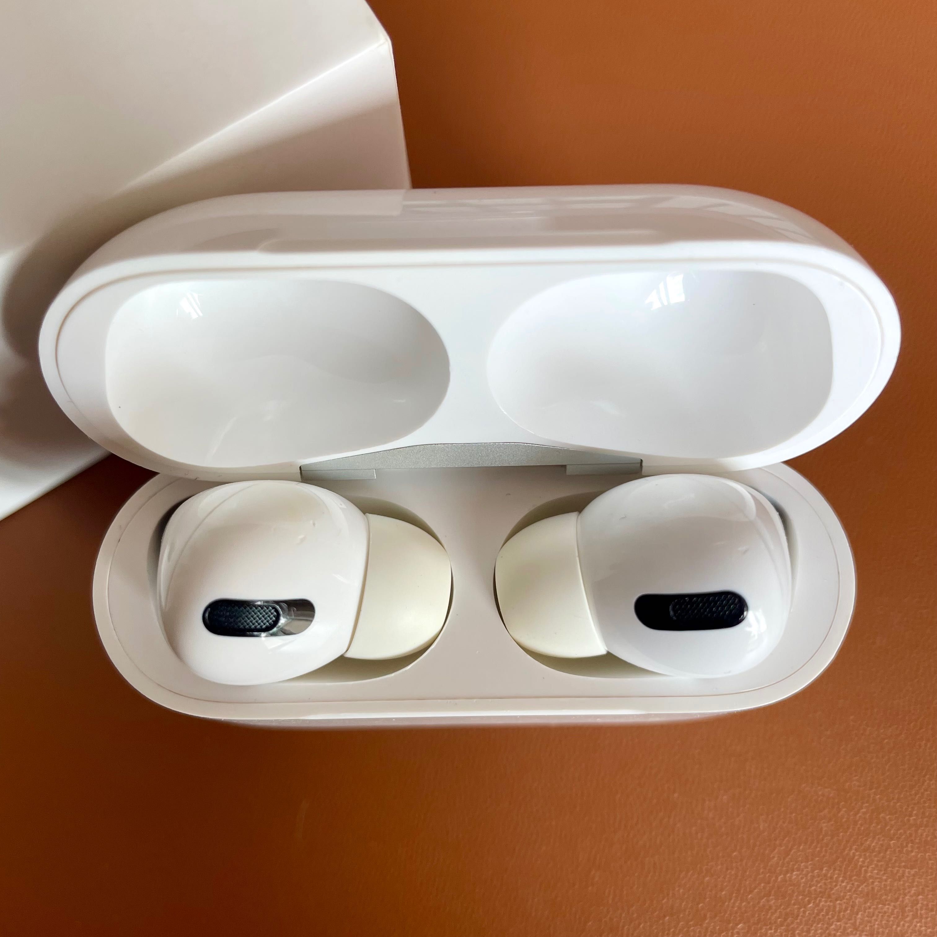 Apple AirPods Pro (1st Genaration)