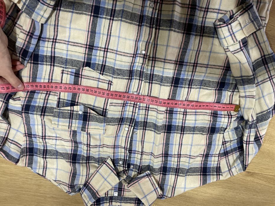 Жіночий одяг / сорочка С / джинси 26