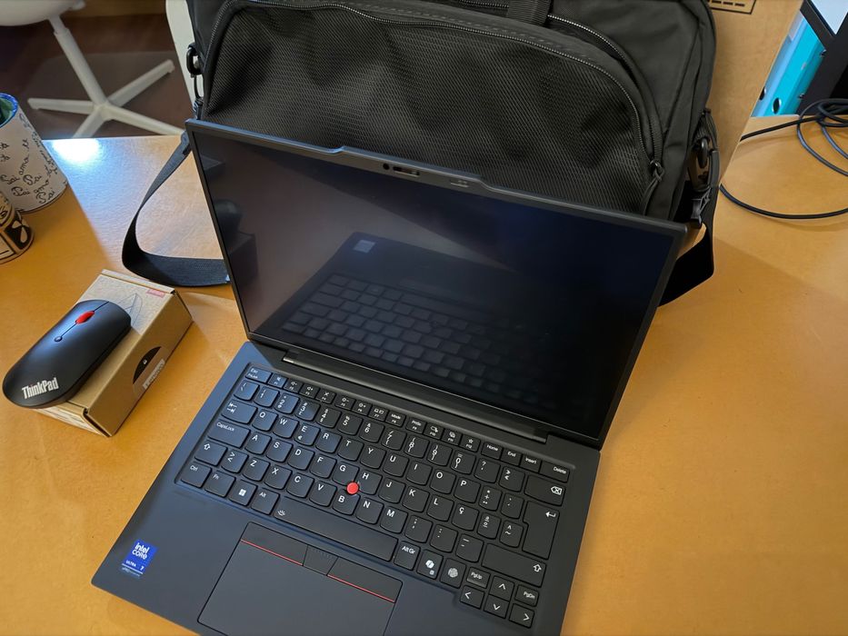 ThinkPad X1 Carbon Gen 13 Aura Edition (Intel) NOVO