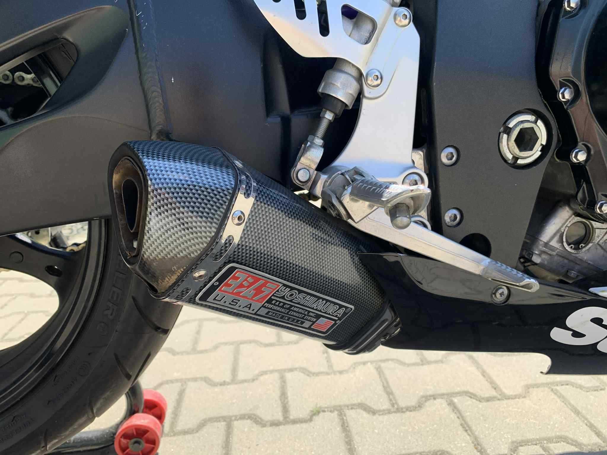 Suzuki GSX-R 750 K7