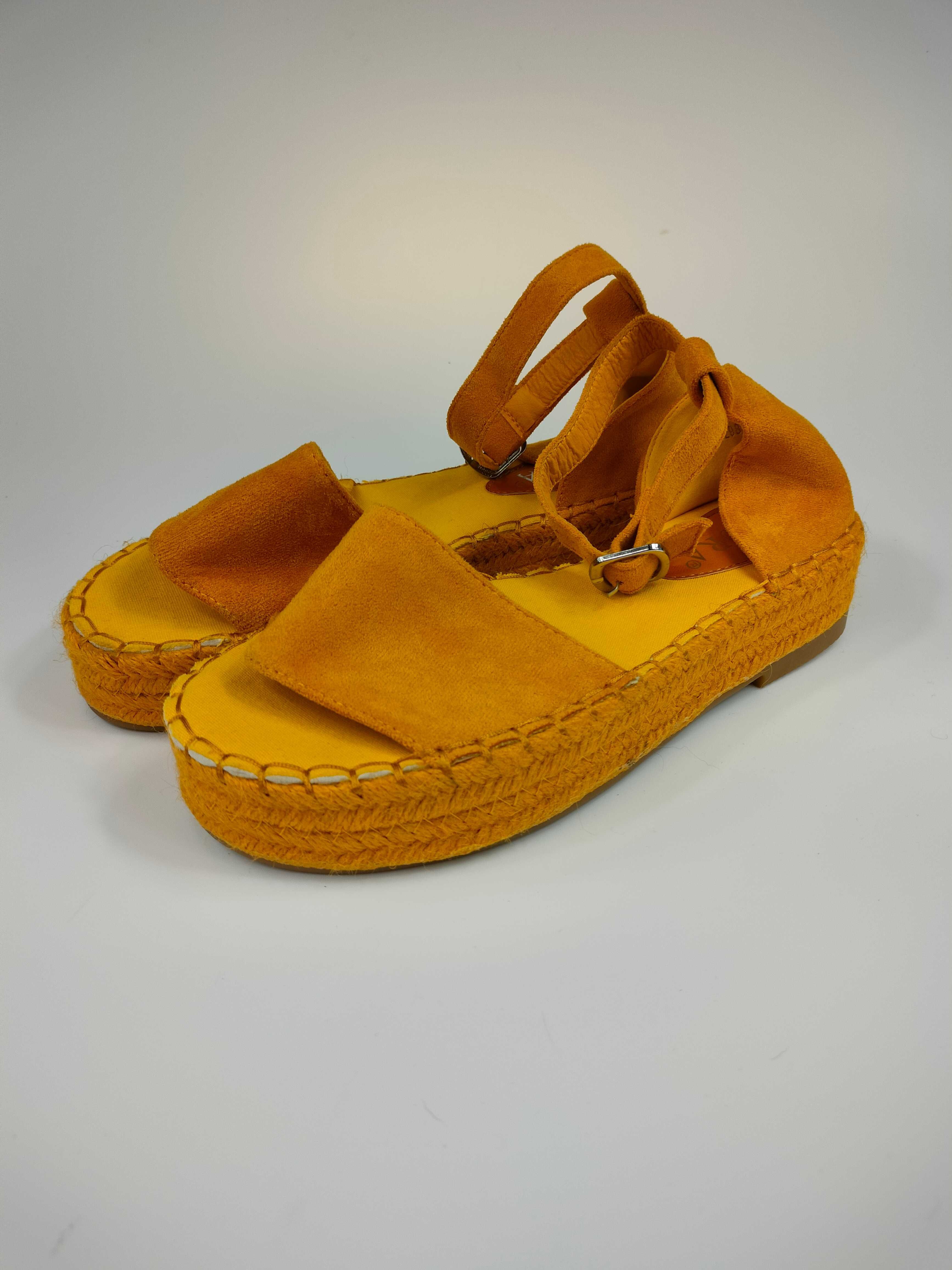 sandały espadryle mały koturn Acora r 37