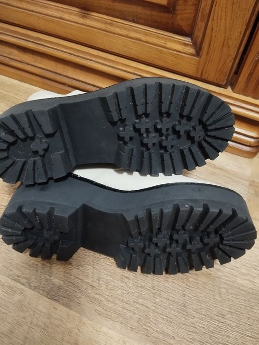 Чоботи демісезонні жіночі, 38 р