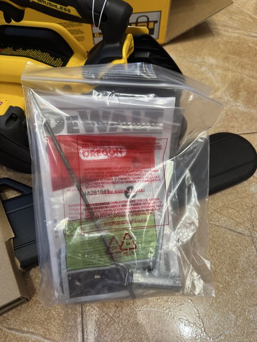 Ланцюгова пила DeWALT DCCS674 60V оригінал