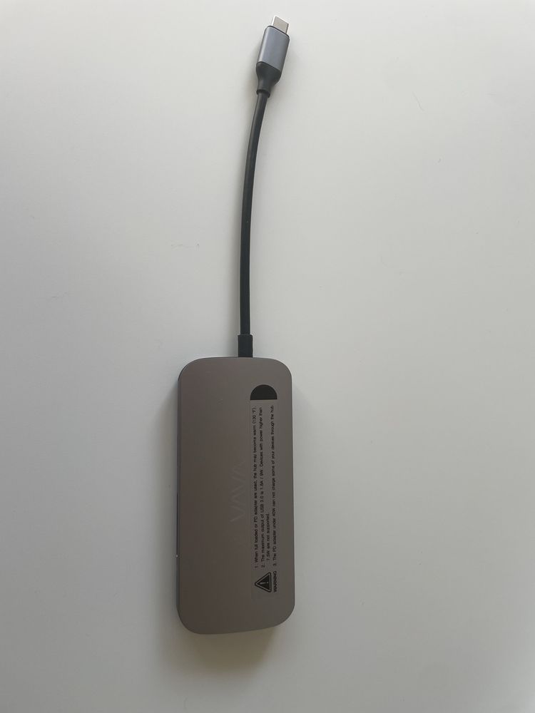 Adaptador USB C - HDMI; RJ45; USB A