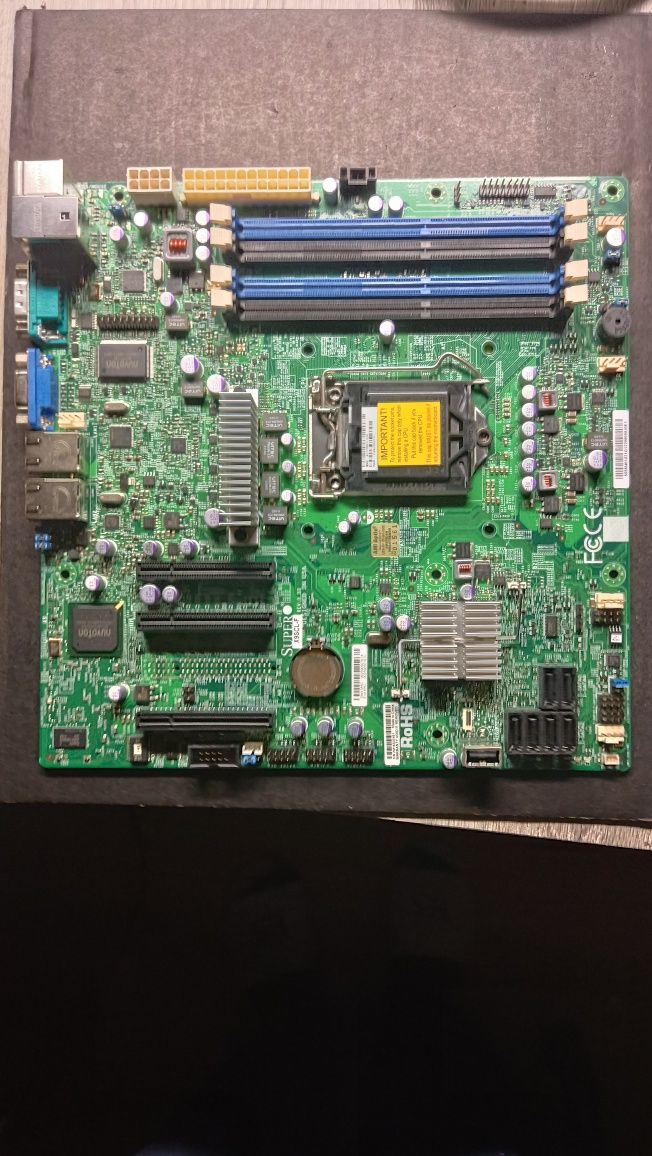 Supermicro X9SCL-F