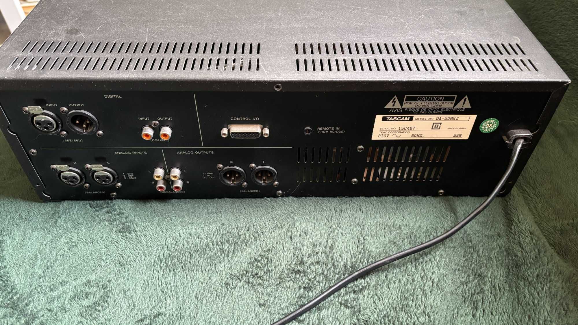 Tascam DA-30 MK II magnetofon DAT