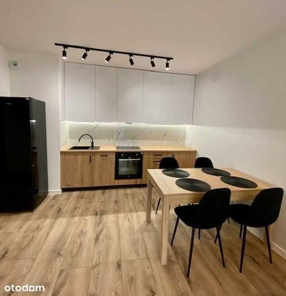 Luksusowy Apartament z Garderobą, Fuzja, Dostępny!