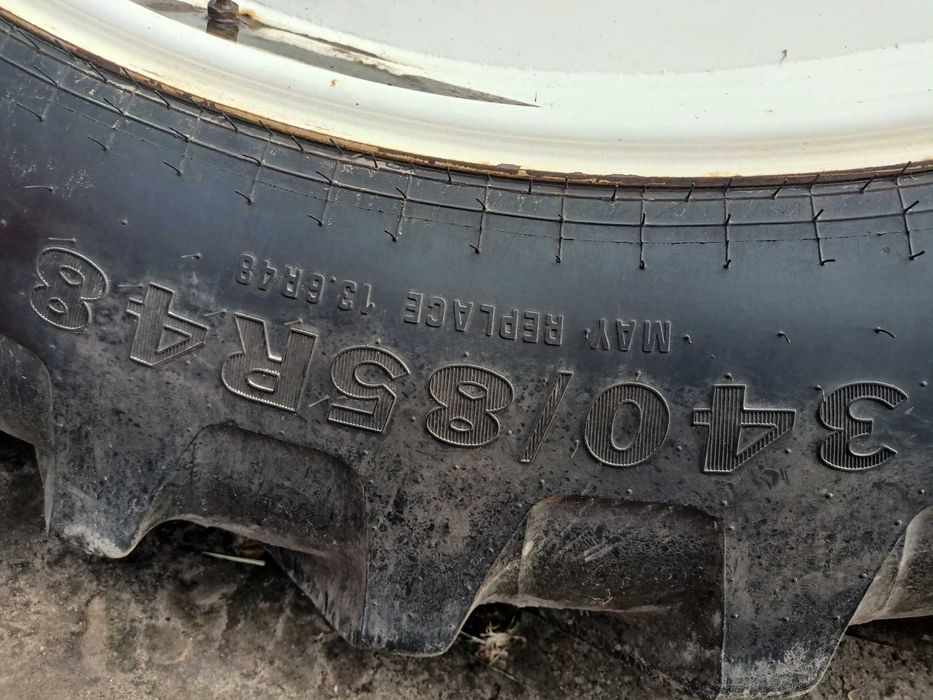 Koła New Holland Aliance 340/85R48 oraz Firestone Performer 320/90R32