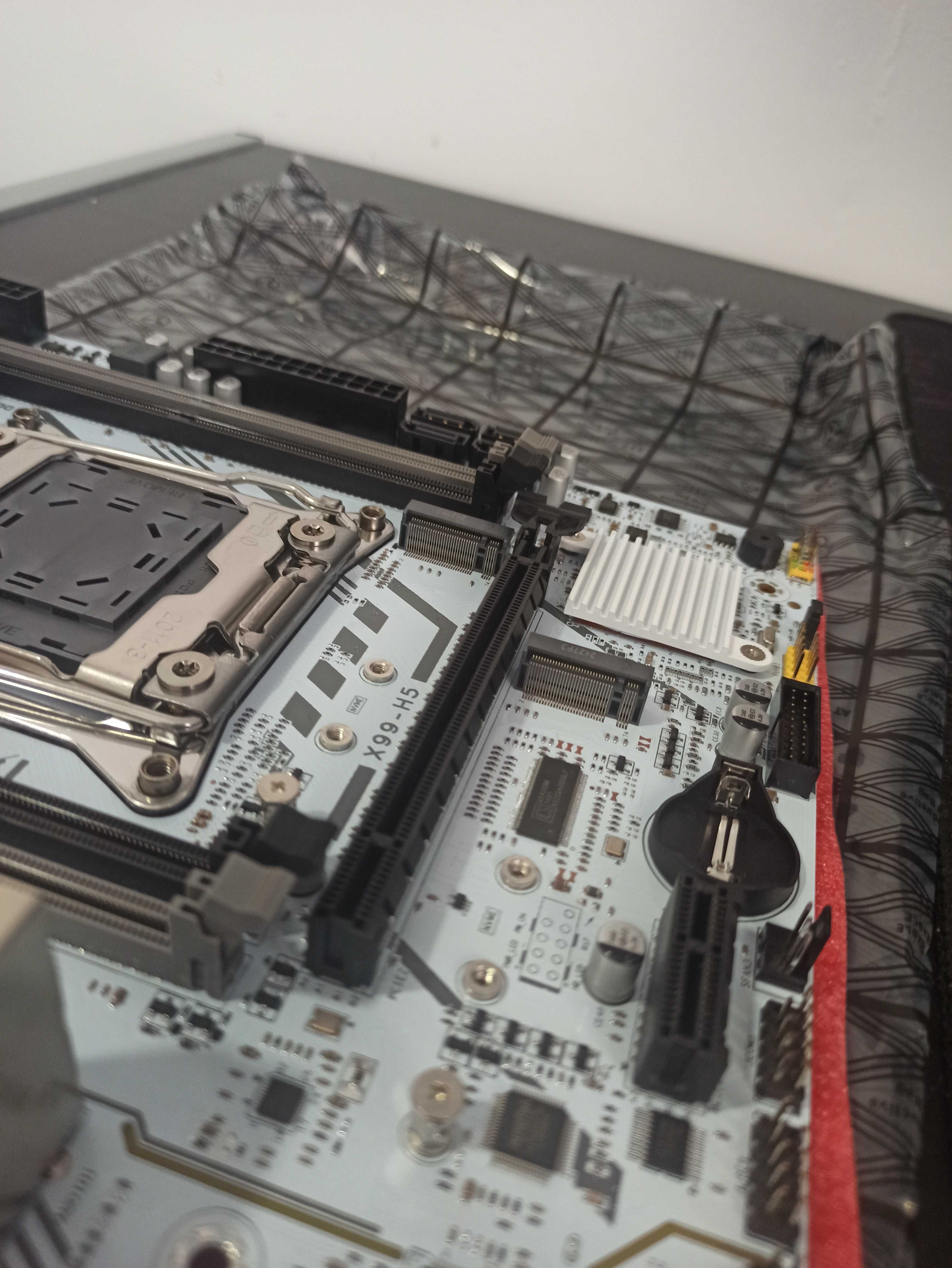 Płyta główna Qiyida x99 LGA2011-3 DDR4 ECC Gaming / Serwer