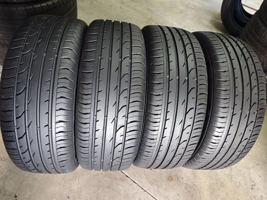 215/55R17 Continental