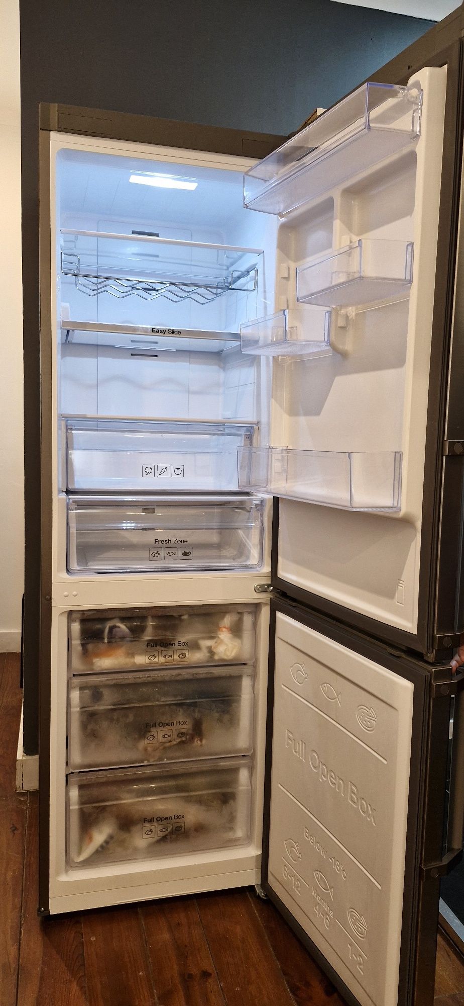 Frigorífico Samsung - 1 ano de uso