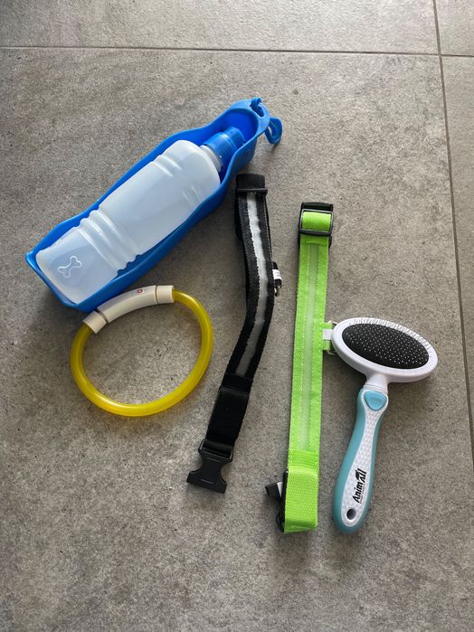 Ошийник собачий, поїлка, щітка