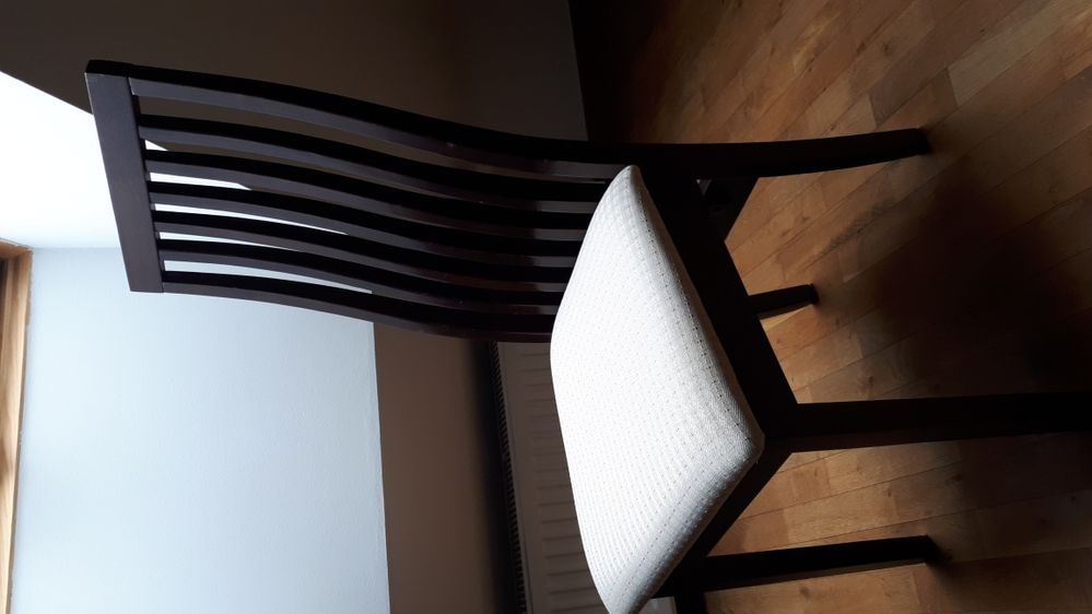 Zestaw 2 krzeseł Wenge tapicerka ecru zadbana eleganckie krzesło