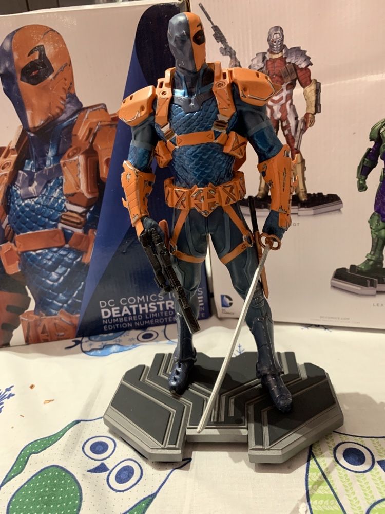 Deathstroke Dc collectibles