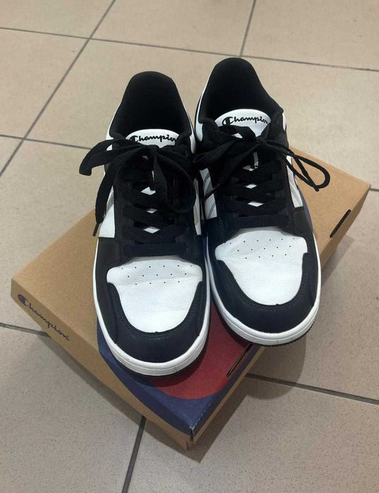 sprzedam buty  championy