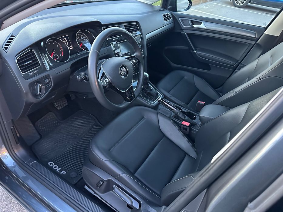 Продаю Volkswagen Golf 7.5 2021