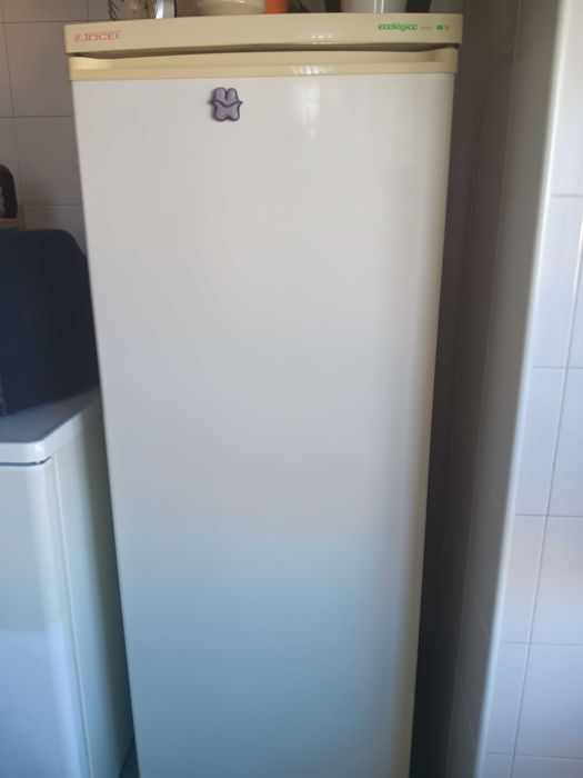 Frigorífico com 5 prateleiras