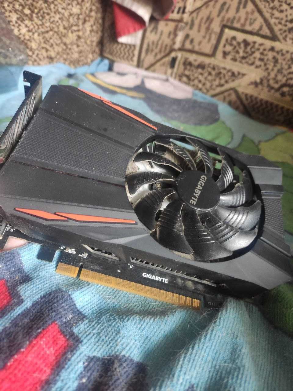Gigabyte 1050ti 4gb / MS 7728 v2