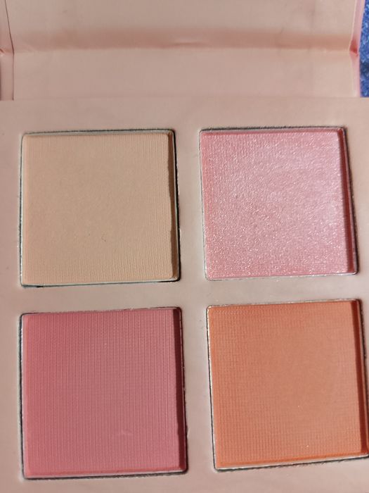 Paletka cieni do powiek