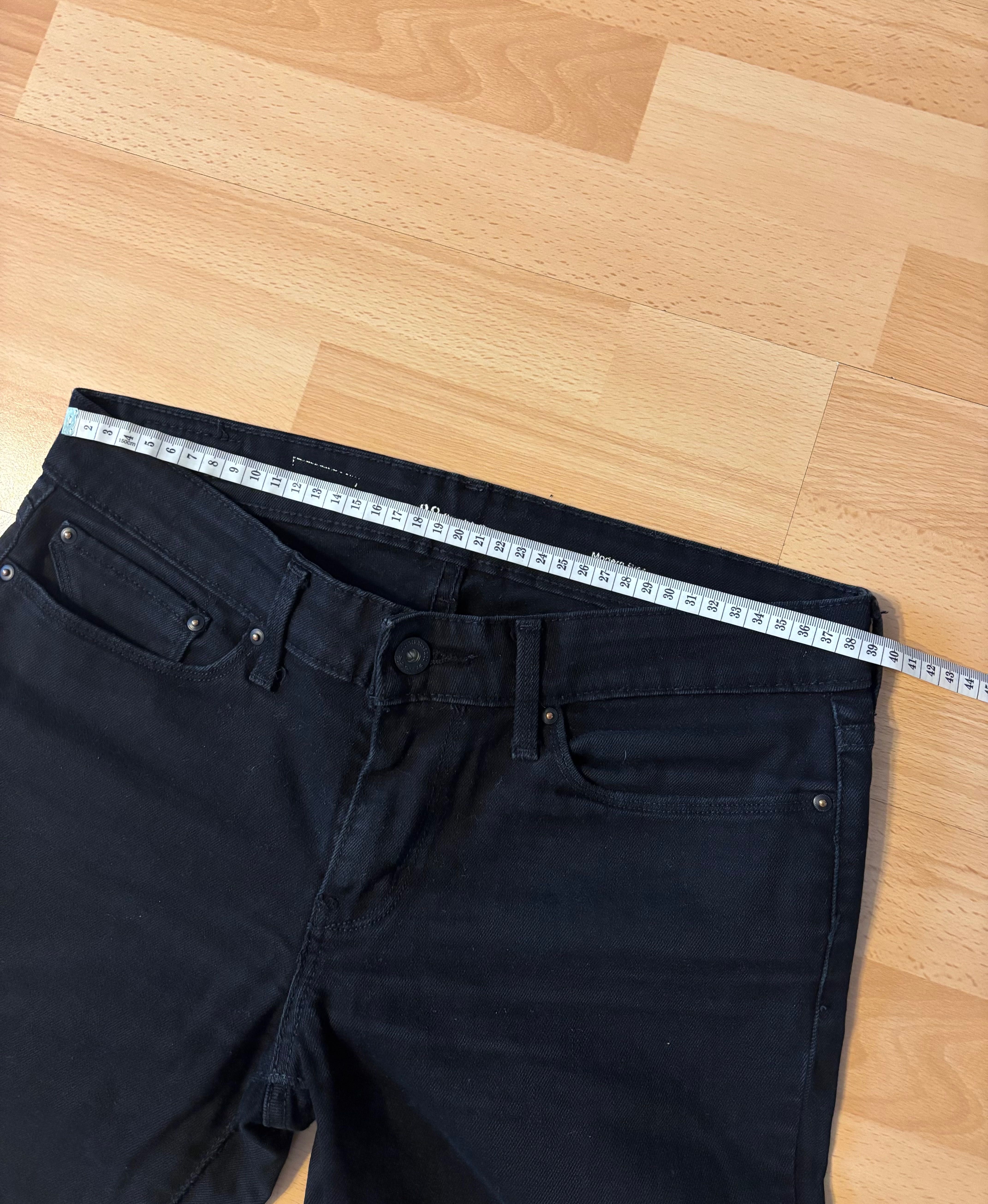 Czarne jeansy Levi’s