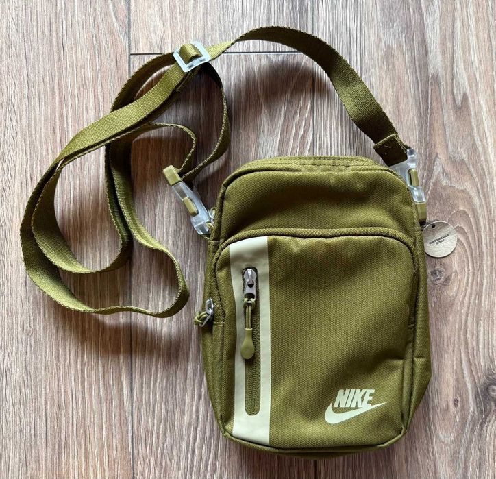 Nike Sportswear Premium Crossbody Bag