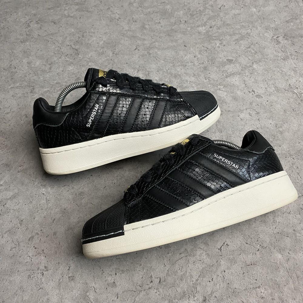 Шкіряні кросівки Adidas Superstar XLG IE5195 оригінал