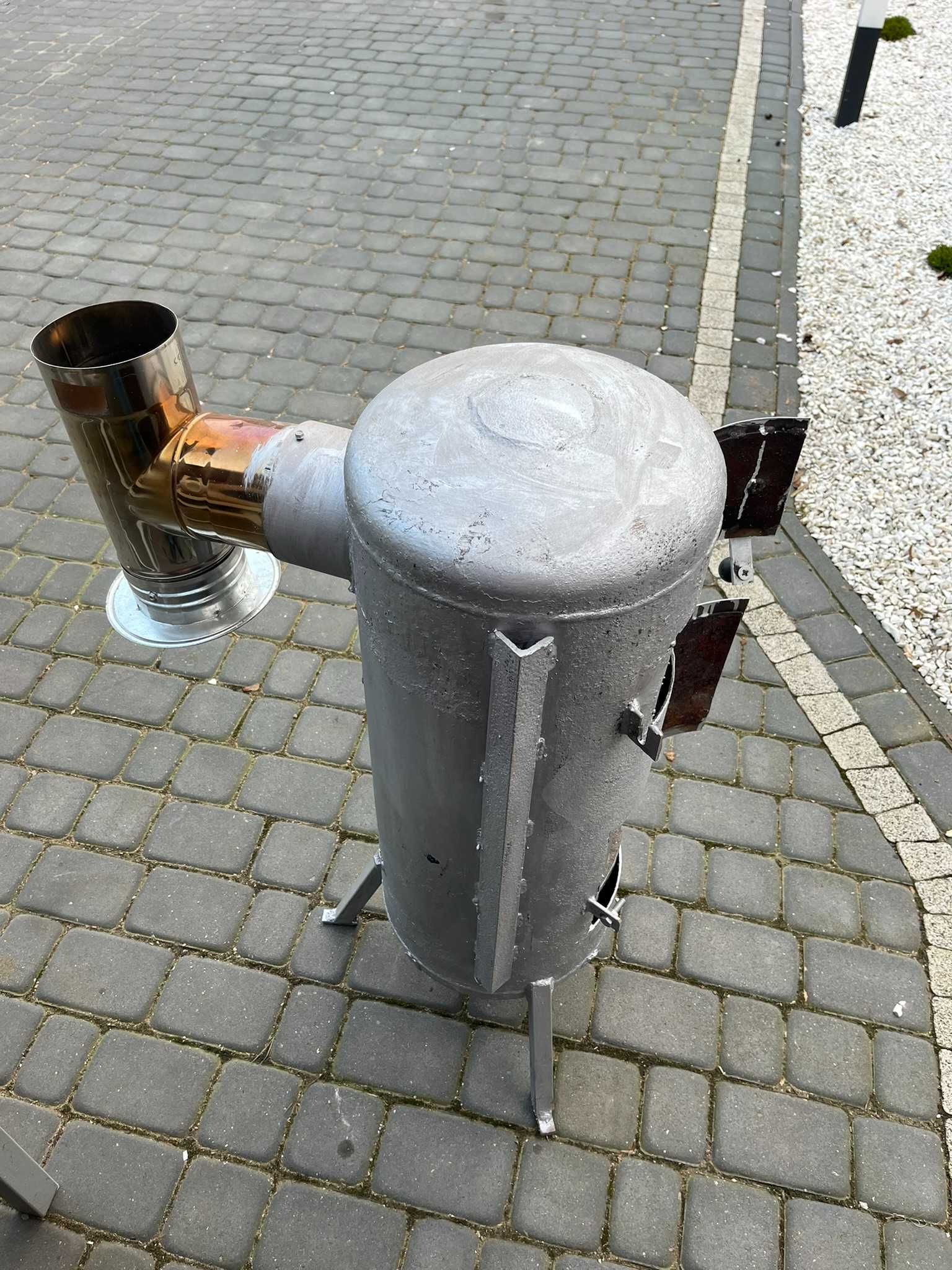 Piec nadmuchowy na paliwo stałe