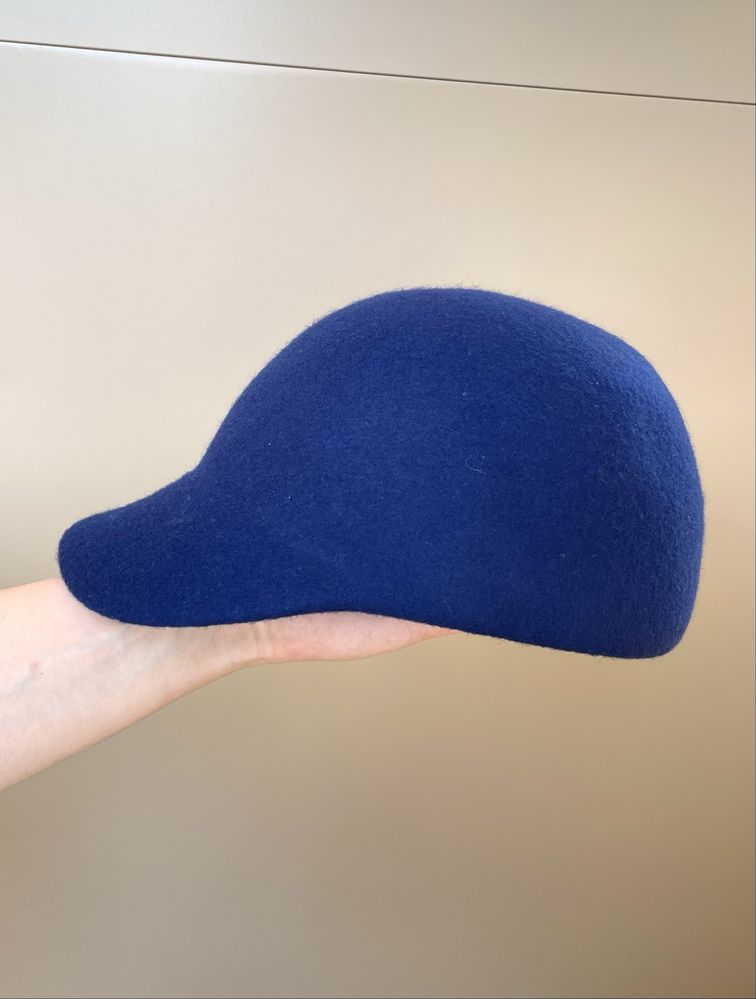Шерстяная кепка COS