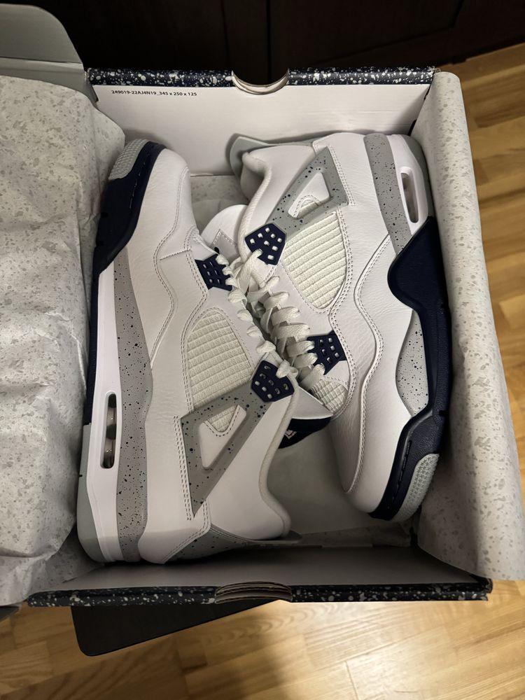 Air Jordan 4 “Midnight Navy”