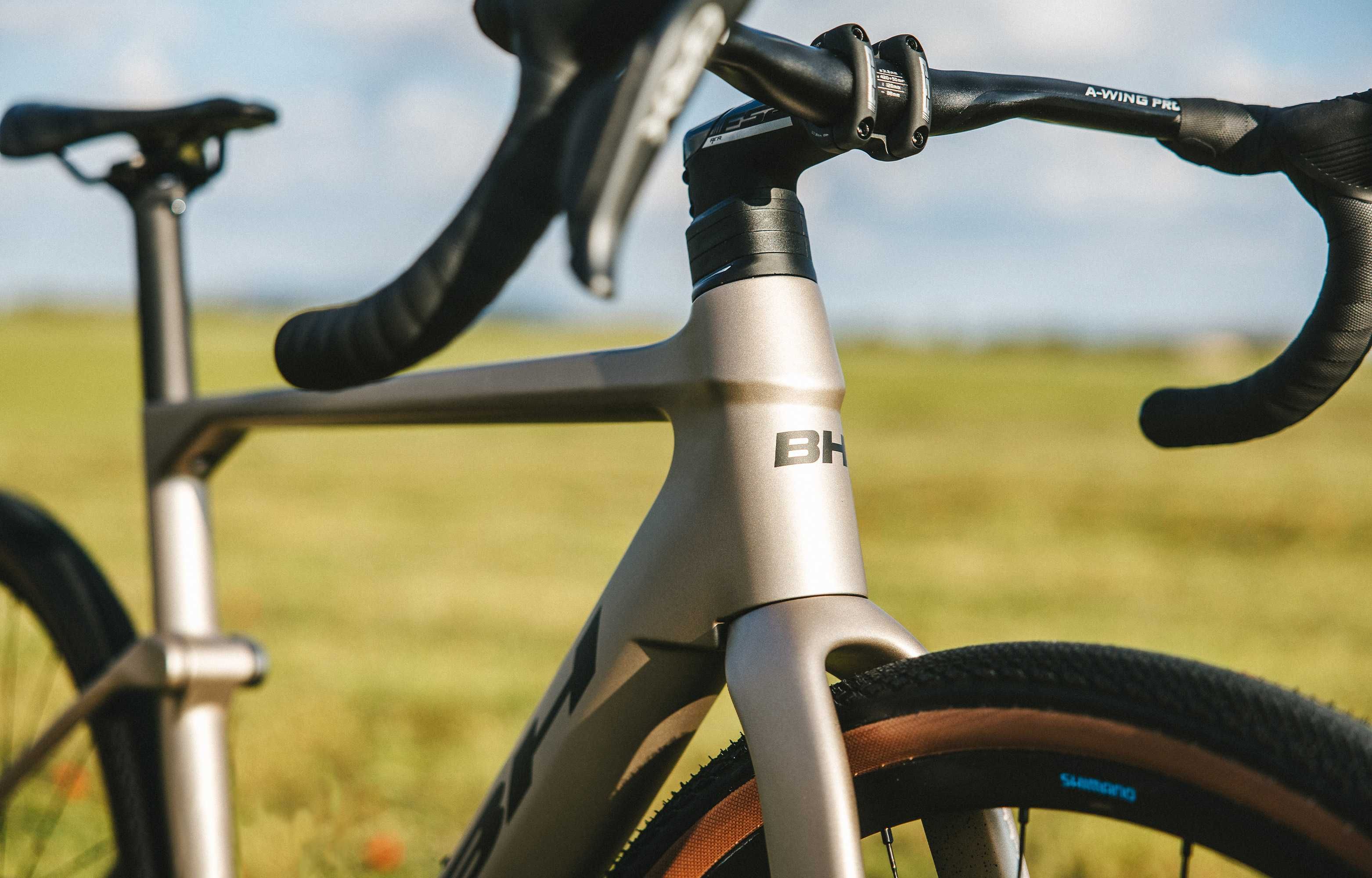 Rower elektryczny BH BIKES iGRAVELX CARBON 2.7 CNN rozmiar MD