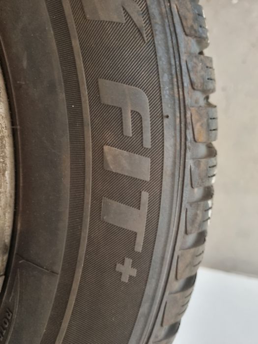 Sprzedam opony zimowe Laufenn 195 65 R15 Laufen na stalowych felgach