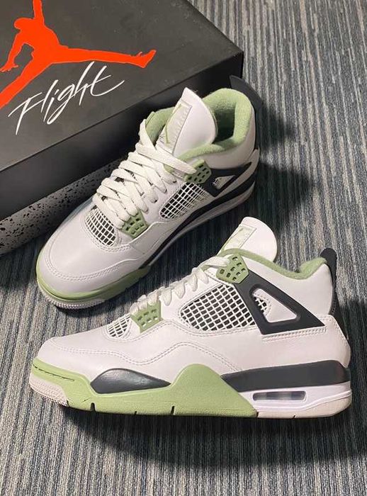 Jordan 4 Seafoam Oil Green R.40